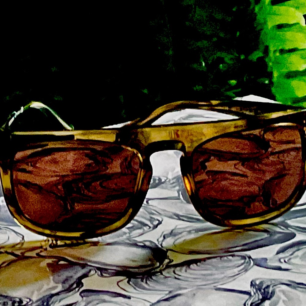 DOLCE & GABANNA TRANSLUCENT SUNGLASSES